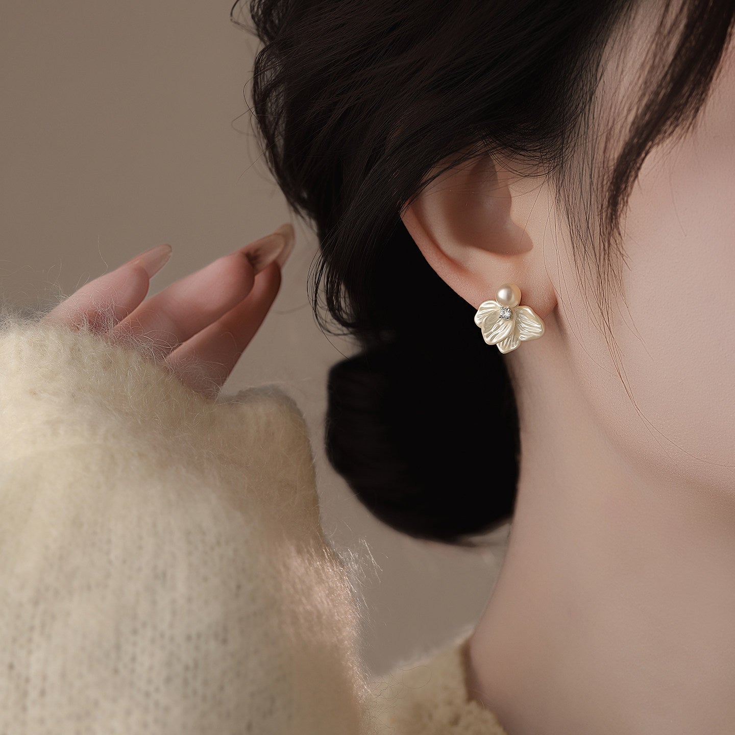 Layered Petal Earrings - Pearl Zircon Flower Earrings for Women - Vintage Floral Statement Jewelry | AURUM WAVE