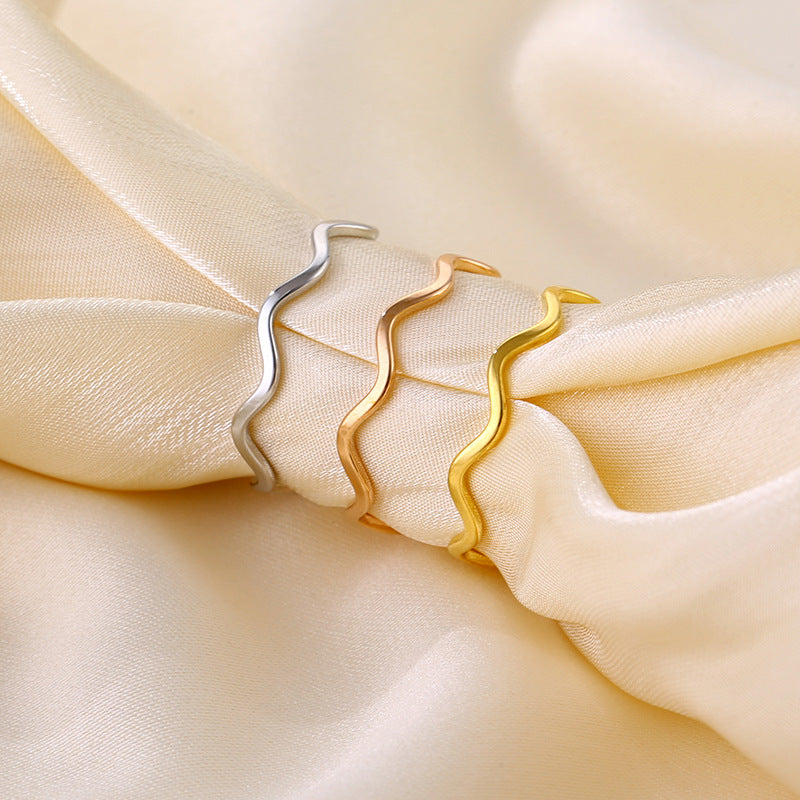 Minimalist Wave Ring - Gold Plated Titanium Steel Curve Band for Women - Stacking Stackable Jewelry | AURUM WAVE